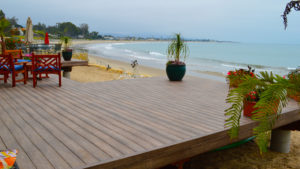 Weathered gray Zuri deck in Carpinteria, CA